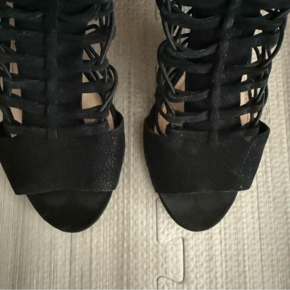 Vince Camuto VC-Evel Black Strappy Heeled Sandals - Picture 9 of 15